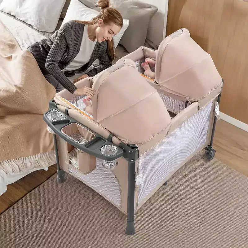 Zwillings-Babybettchen, umwandelbar zu Laufstall & Schlafplatz, faltbar mit Rollen, Beige